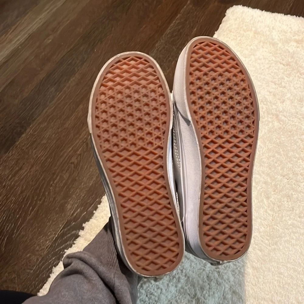 Vans - Picture 3 of 4